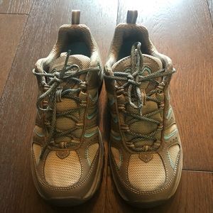 Eddie Bauer lightweight women's waterproof hikers
